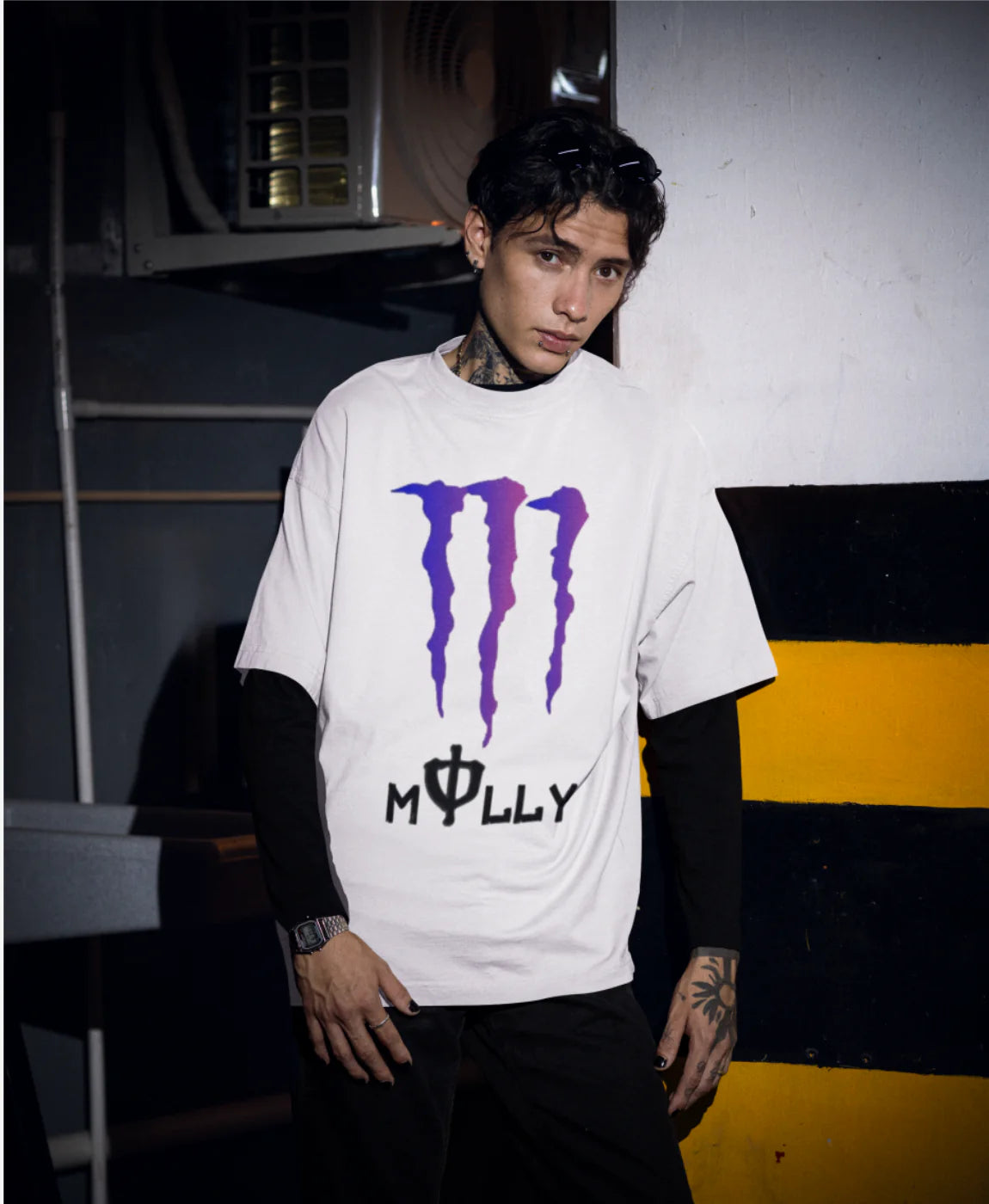 109-TSHIRT_ MOLLY